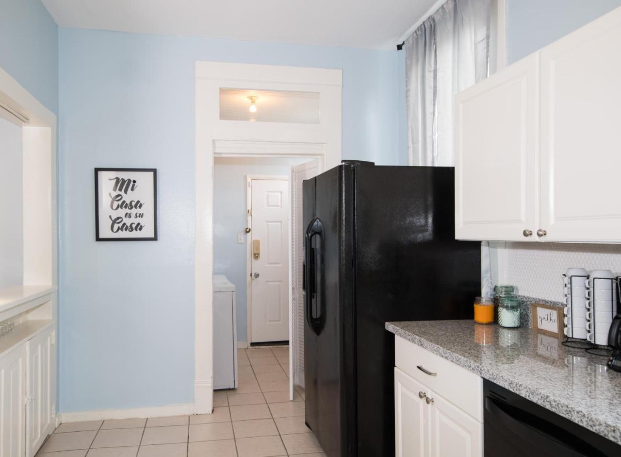 Beautiful Two-Story In Central Galveston, Short Walk To Beach, Near Downtown! | Seas The Breezeヴィラ エクステリア 写真