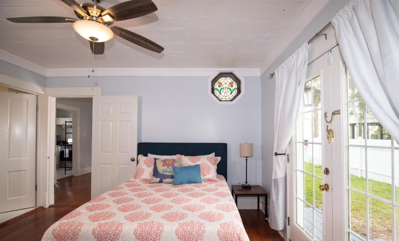 Beautiful Two-Story In Central Galveston, Short Walk To Beach, Near Downtown! | Seas The Breezeヴィラ エクステリア 写真