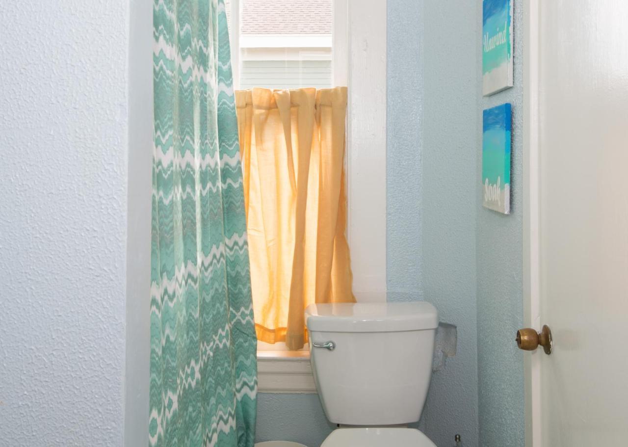 Beautiful Two-Story In Central Galveston, Short Walk To Beach, Near Downtown! | Seas The Breezeヴィラ エクステリア 写真